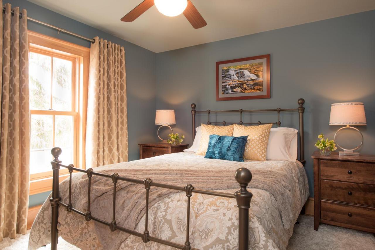 Gothic Eves Inn And Spa Bed And Breakfast Trumansburg 외부 사진