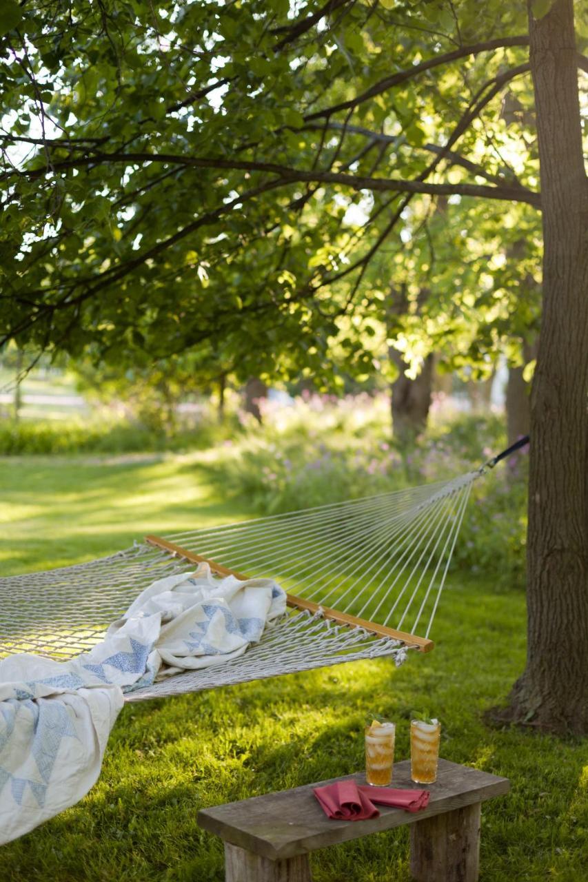 Gothic Eves Inn And Spa Bed And Breakfast Trumansburg 외부 사진